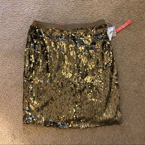 Gold miniskirt New with Tags